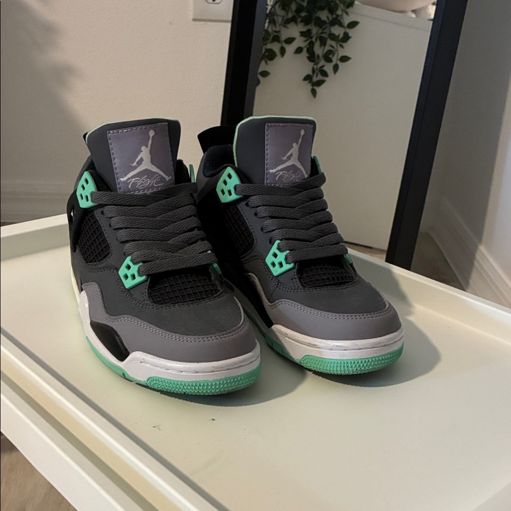 Jordan Kids Sneakers in Gray and Mint